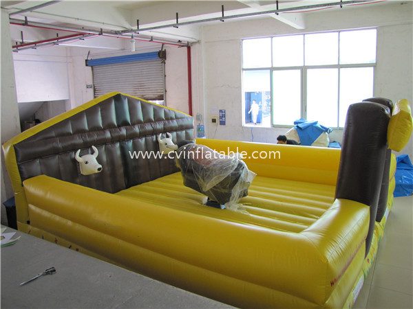 inflatable bull mat (2)