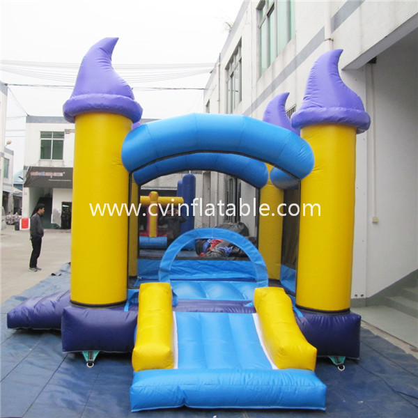 small inflatable juping caslte