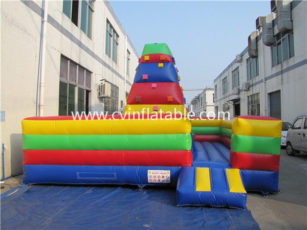 inflatable climbing wall (2)