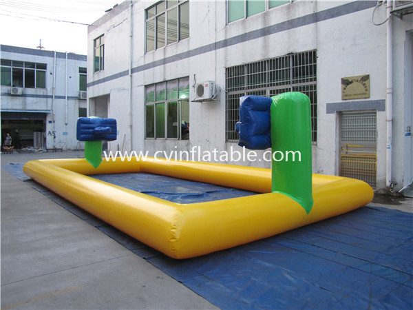 inflatable water ball court (2)