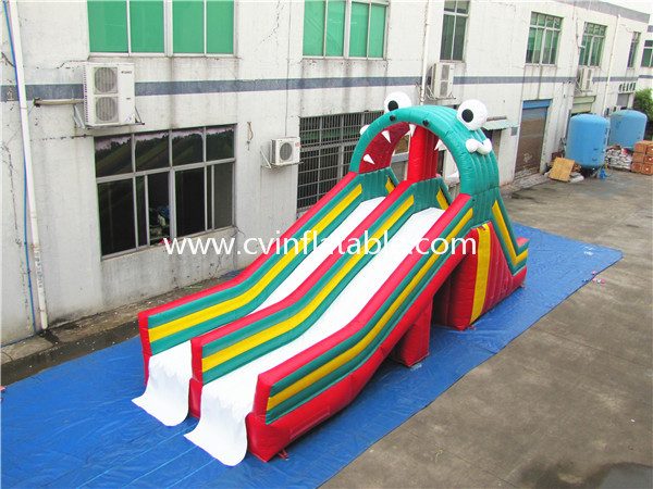 inflatable slide (10)