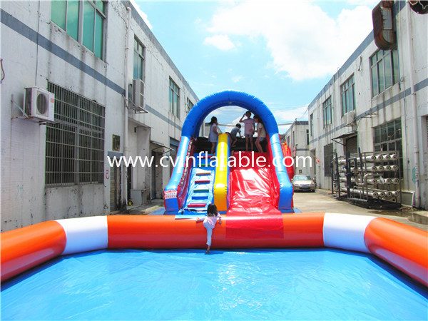 inflatable slide with pool (14)